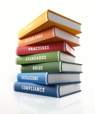 Toxicologue Eurosafe consultant un dossier réglementaire cosmétique